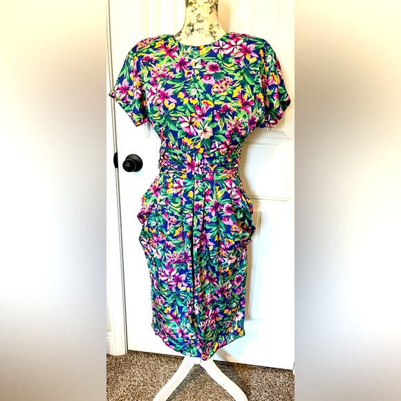 Maggy Boutique Dresses & Skirts - Maggy Boutique 80s Floral Knee Length Dress size 10